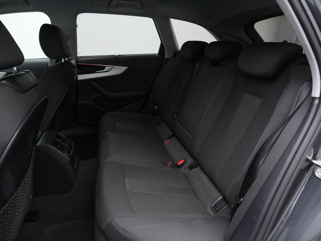 Audi A4 (K025TF) met abonnement
