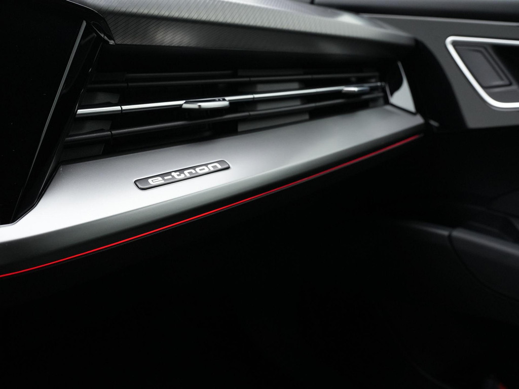 Audi Q4 40 E-TRON (T890PS) met abonnement