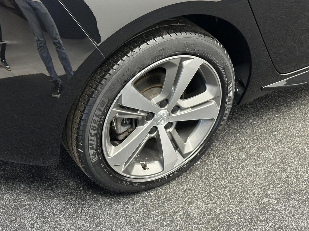 Peugeot 308 (L278LV) met abonnement