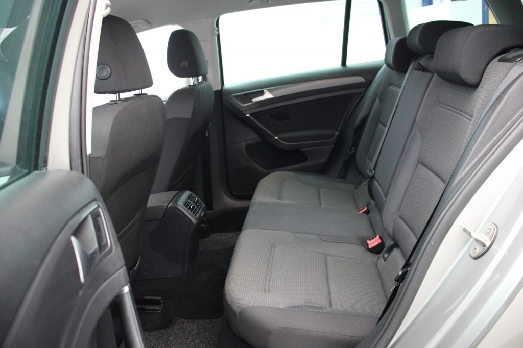 Volkswagen GOLF Variant (N602PG) met abonnement