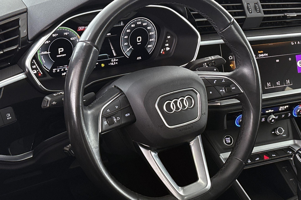 Audi Q3 Sportback (KLF54R) met abonnement