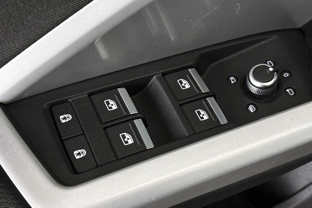 Audi Q3 Sportback (KLF54R) met abonnement
