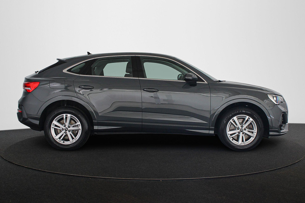 Audi Q3 Sportback (KLF54R) met abonnement