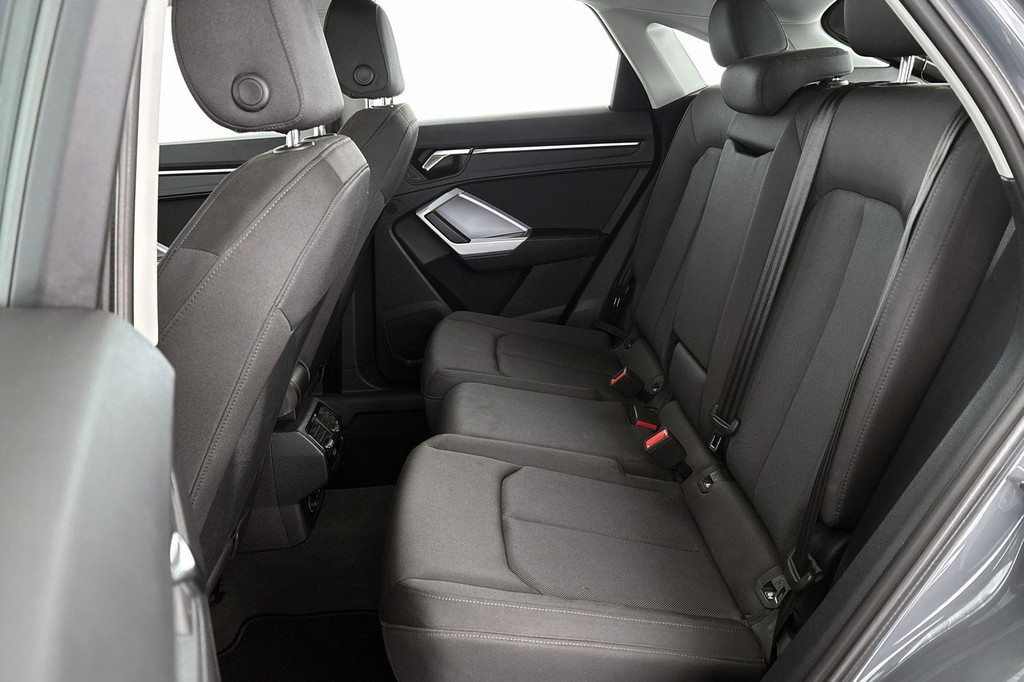 Audi Q3 Sportback (KLF54R) met abonnement