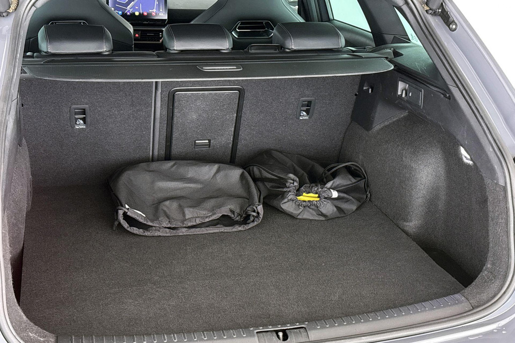CUPRA Leon Sportstourer (KKZ30D) met abonnement