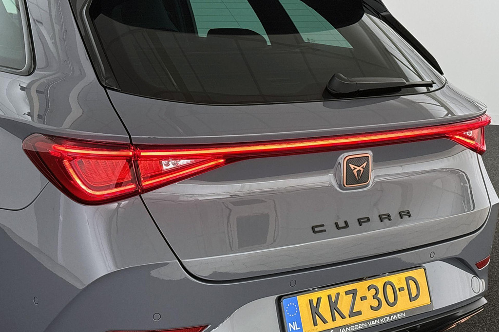 CUPRA Leon Sportstourer (KKZ30D) met abonnement