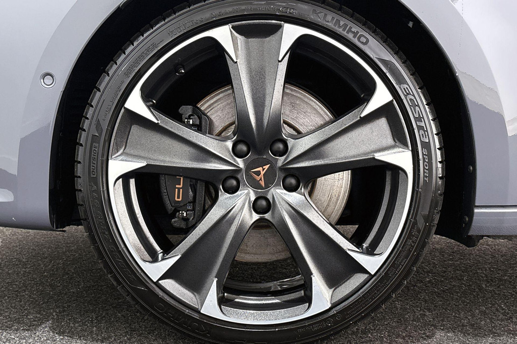 CUPRA Leon Sportstourer (KKZ30D) met abonnement