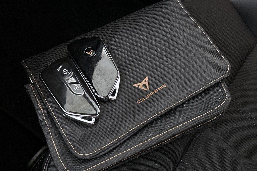 CUPRA Leon Sportstourer (KKZ30D) met abonnement