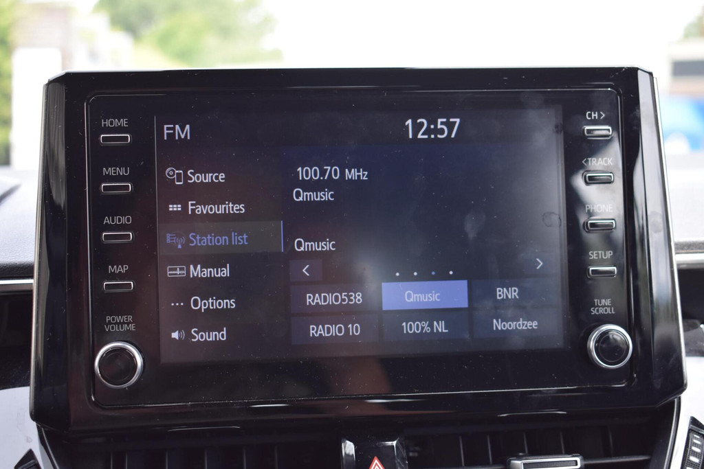 Toyota Corolla Touring Sports (K697SB) met abonnement