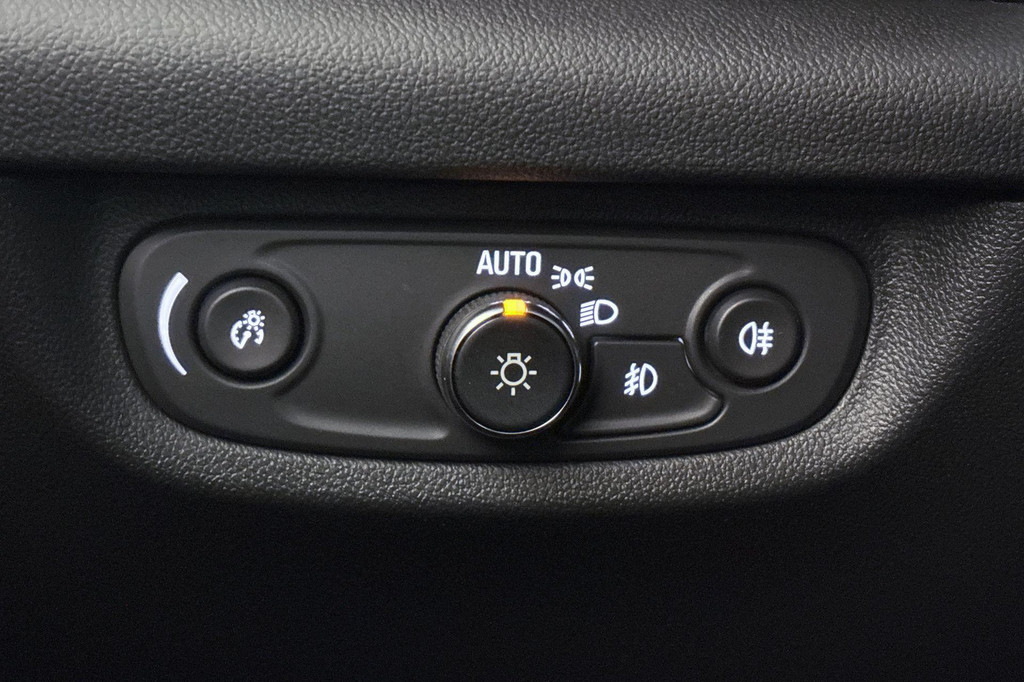 Opel Insignia (P764HP) met abonnement
