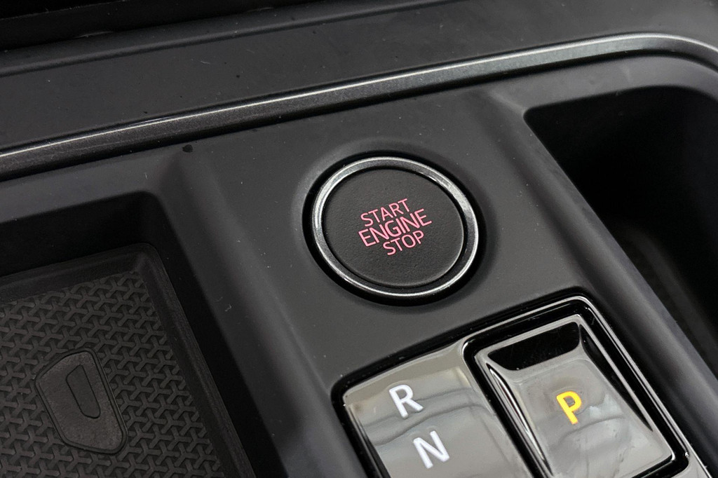 CUPRA Leon (KJS20X) met abonnement