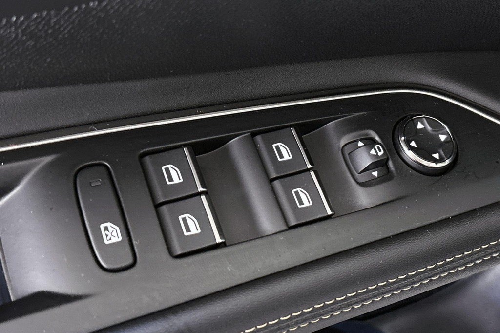 Peugeot 5008 (KKS21V) met abonnement