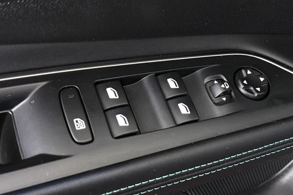 Peugeot 5008 (P358LB) met abonnement
