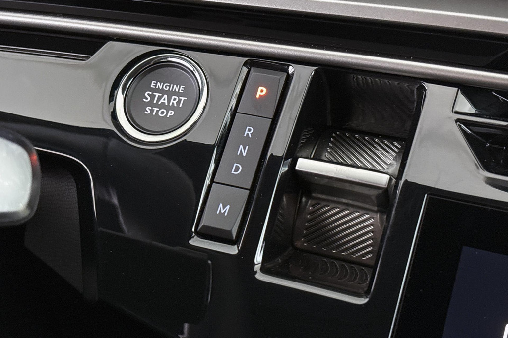 Peugeot 3008 (KGF99V) met abonnement