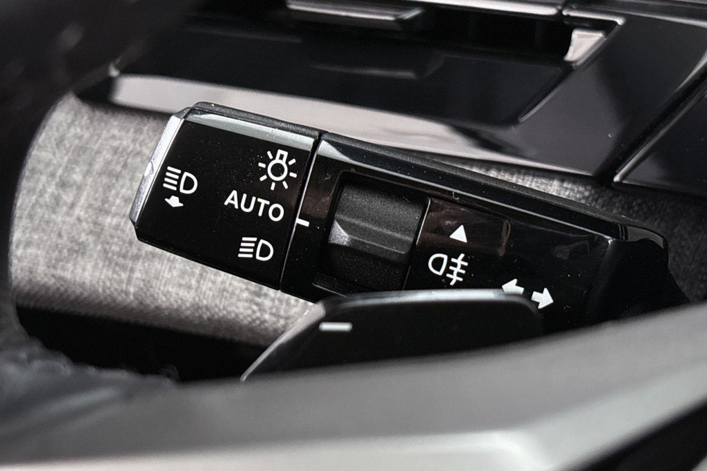 Peugeot 3008 (KGF99V) met abonnement