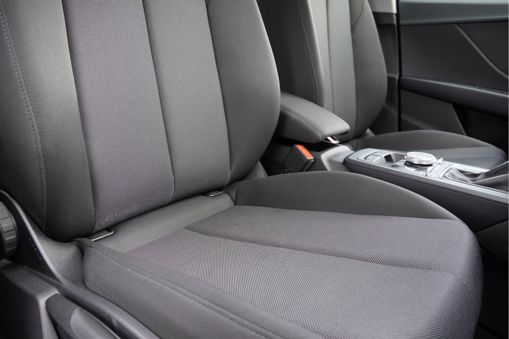 Audi Q2 (L394ZD) met abonnement