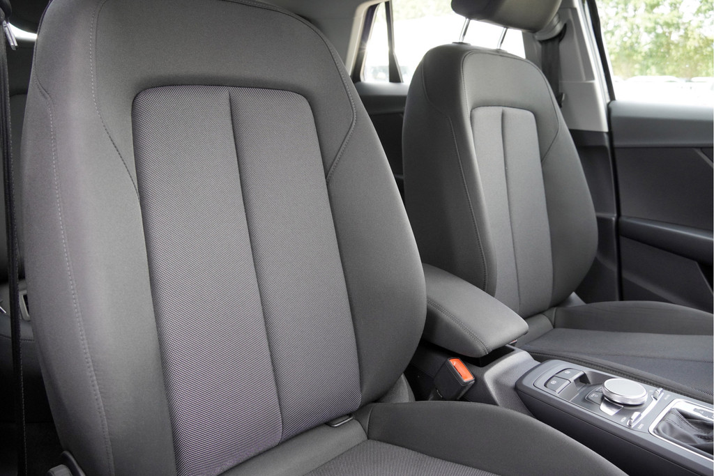 Audi Q2 (L394ZD) met abonnement