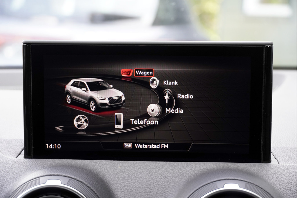 Audi Q2 (L394ZD) met abonnement