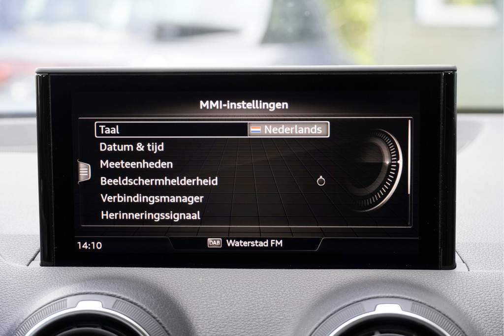 Audi Q2 (L394ZD) met abonnement