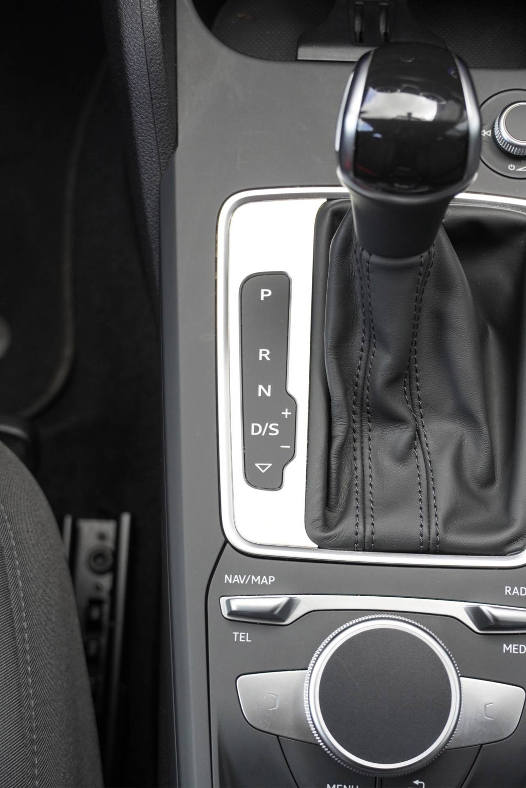 Audi Q2 (L394ZD) met abonnement