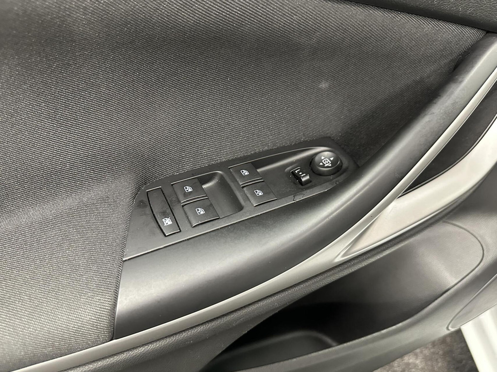 Opel Astra (L611GV) met abonnement
