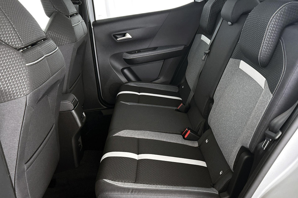 Opel Frontera (JXZ31G) met abonnement