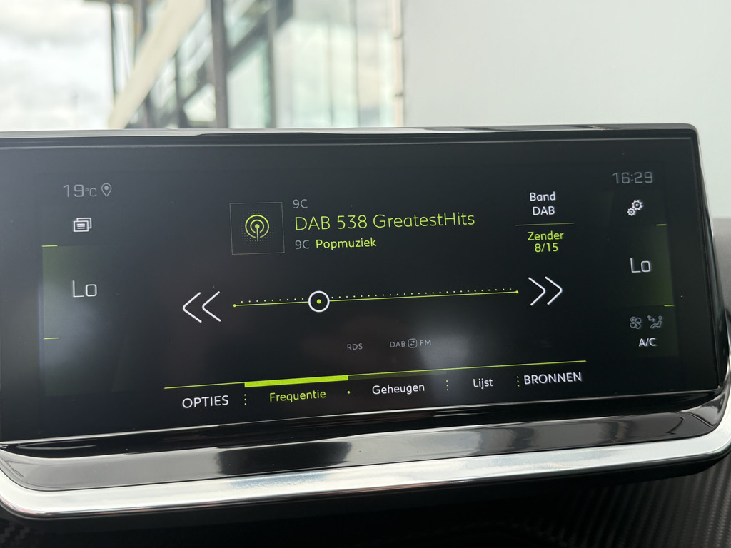 Peugeot 208 (K100BB) met abonnement