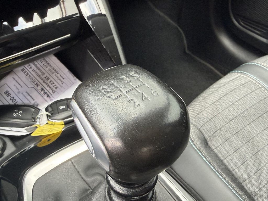 Peugeot 208 (K100BB) met abonnement