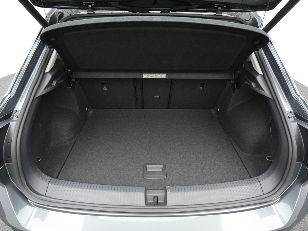 Volkswagen T-Roc (L684HJ) met abonnement