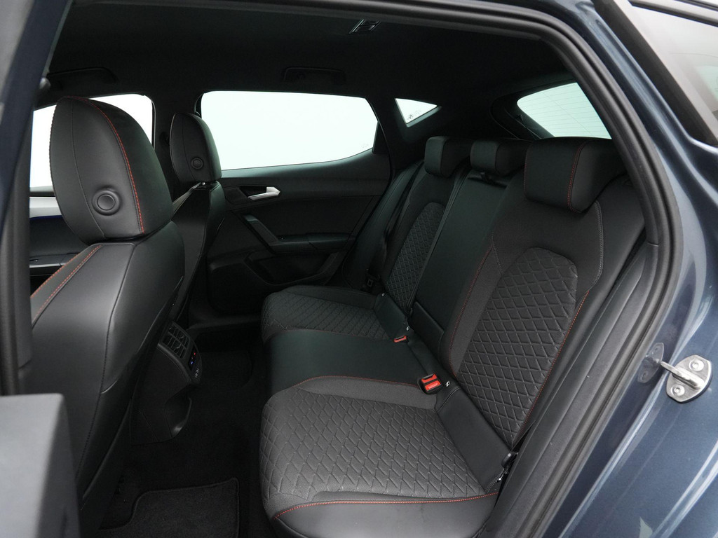 Seat Leon (L629JK) met abonnement