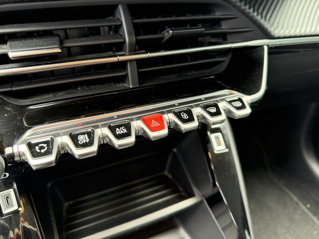 Peugeot 208 (P798NN) met abonnement