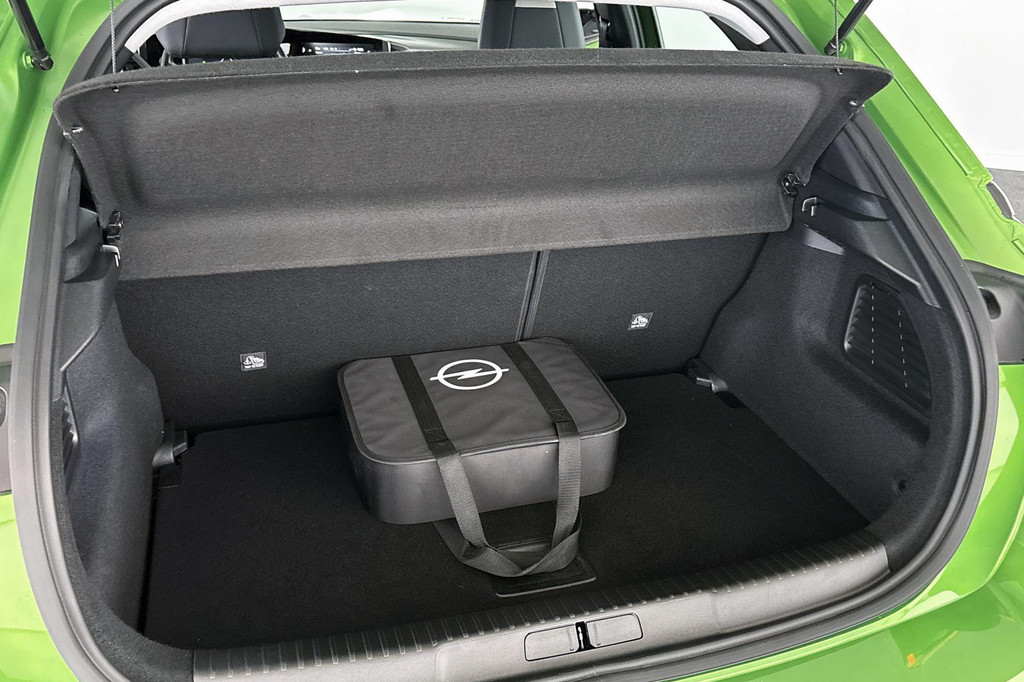 Opel Mokka-e (KJB89V) met abonnement