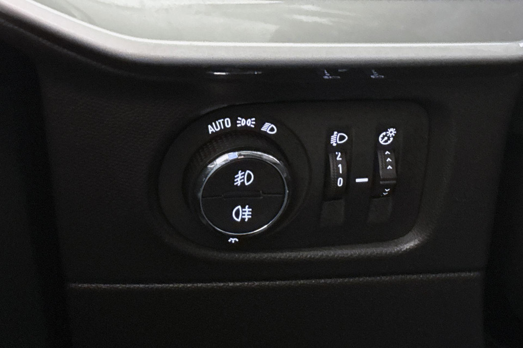 Opel Mokka-e (KJB89V) met abonnement
