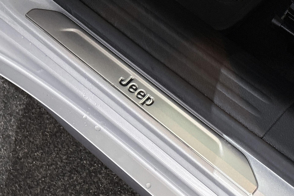 Jeep Compass (KGG38V) met abonnement