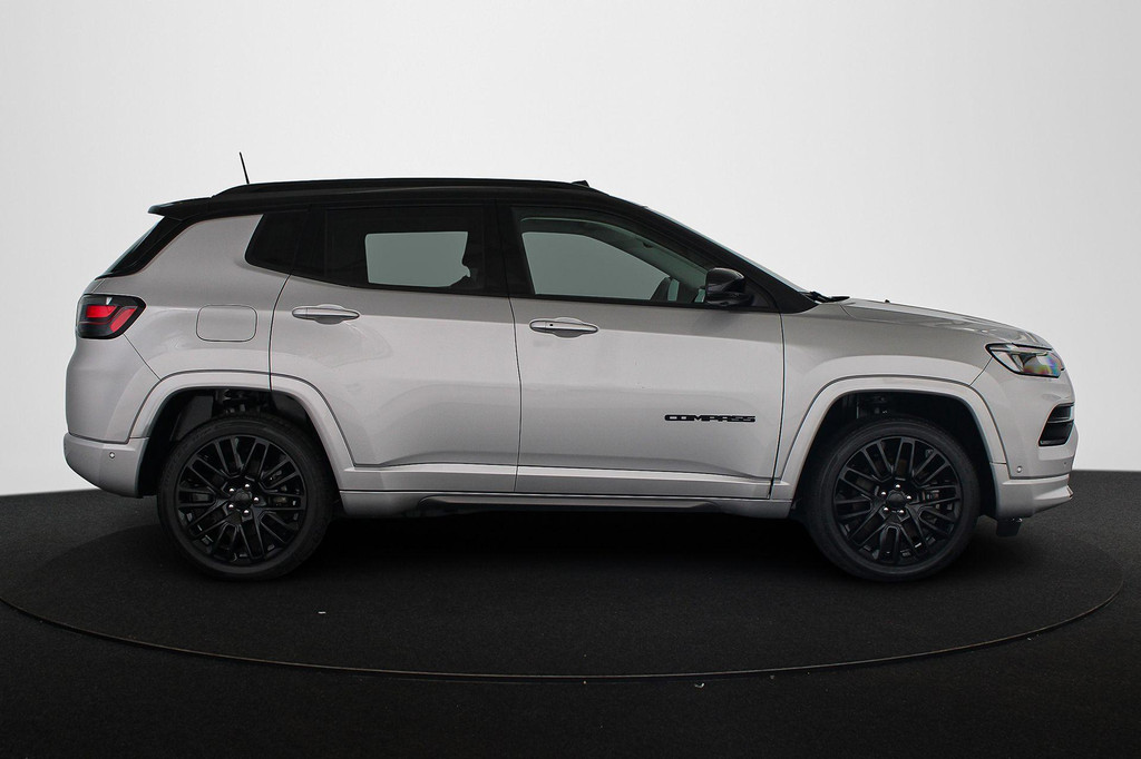 Jeep Compass (KGG38V) met abonnement