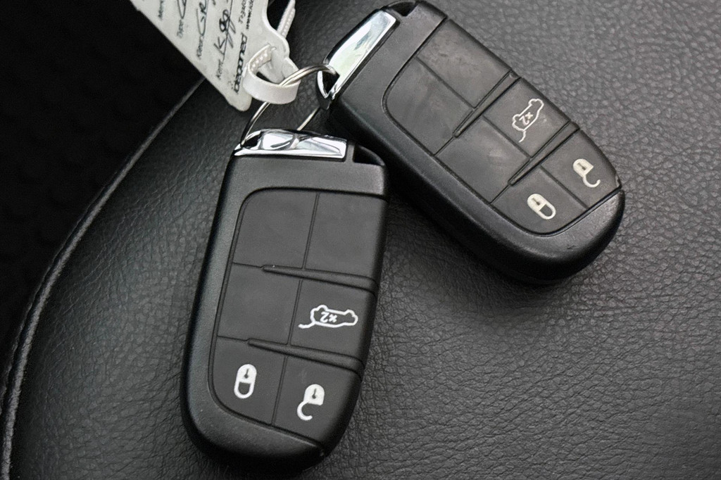 Jeep Compass (KGG38V) met abonnement