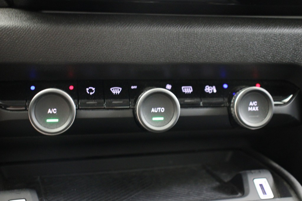 Citroën C4 (L051FK) met abonnement