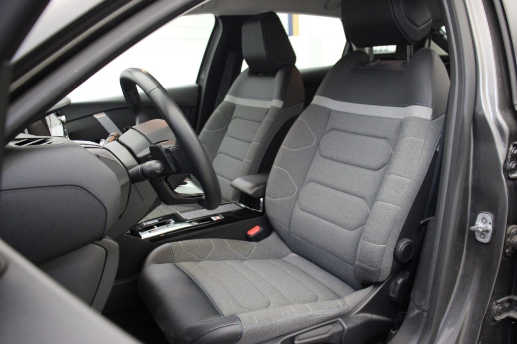 Citroën C4 (L051FK) met abonnement