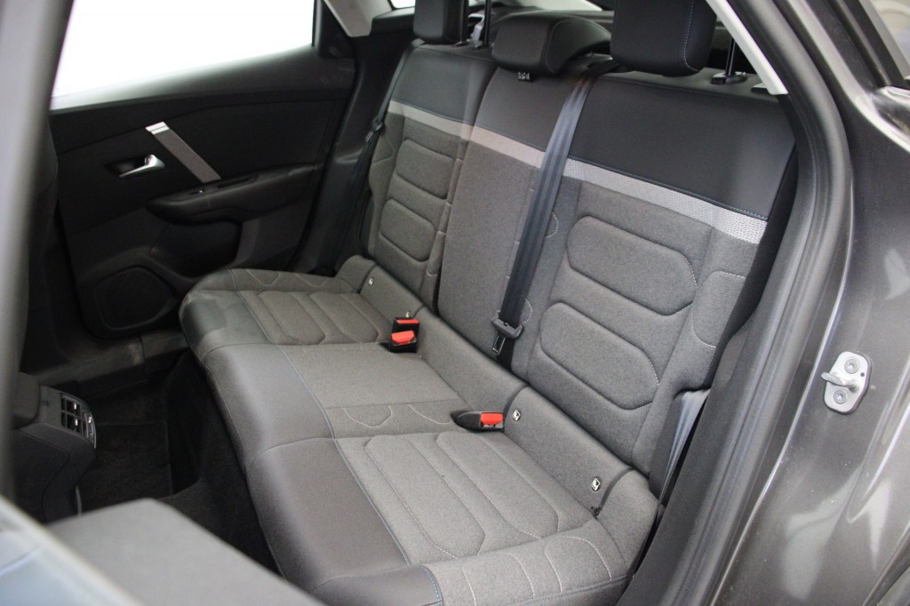 Citroën C4 (L051FK) met abonnement