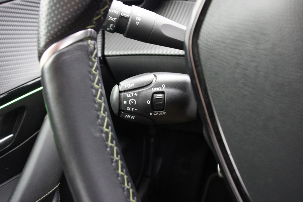 Peugeot 208 (K682LX) met abonnement
