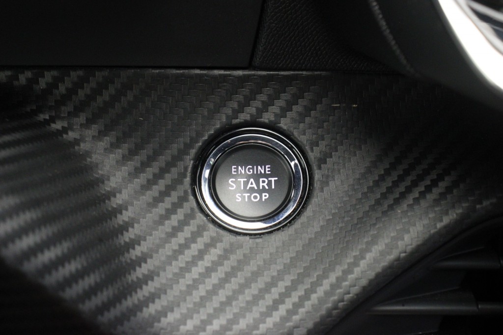 Peugeot 208 (K682LX) met abonnement