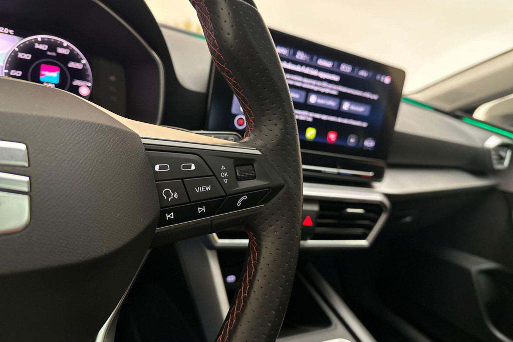 Seat Leon Sportstourer (KBB25V) met abonnement