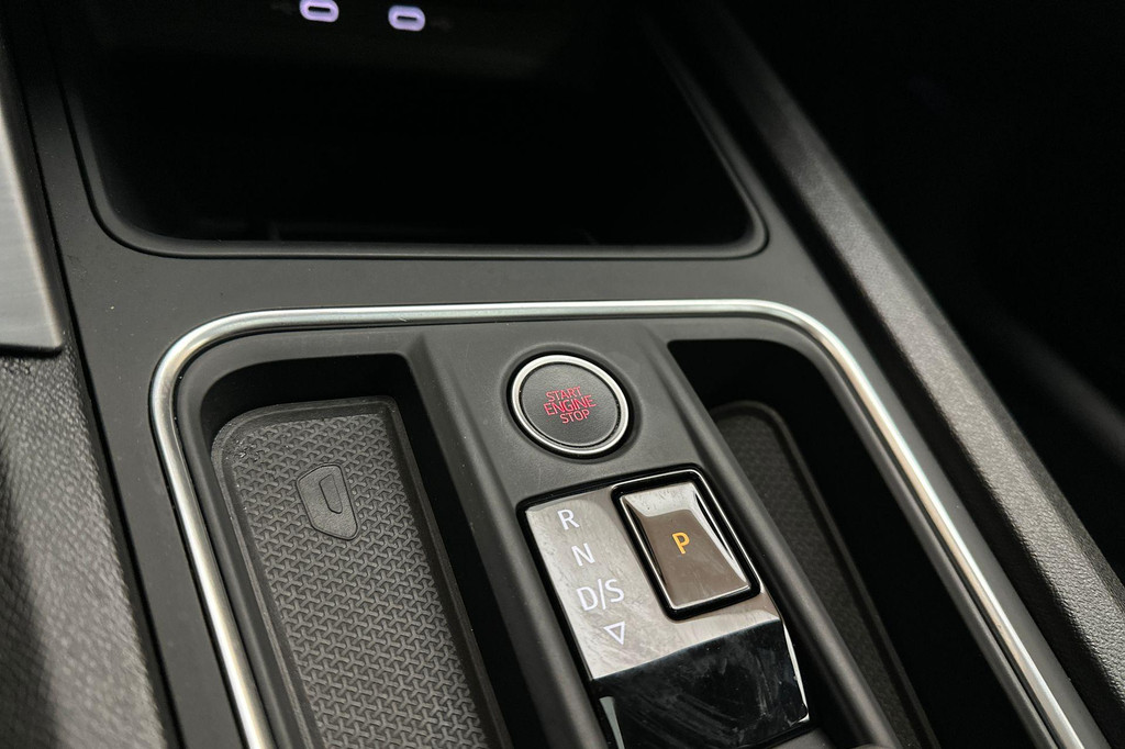 Seat Leon Sportstourer (KBB25V) met abonnement