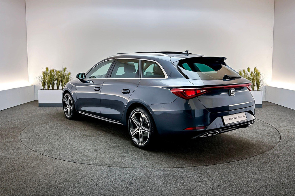 Seat Leon Sportstourer (KBB25V) met abonnement