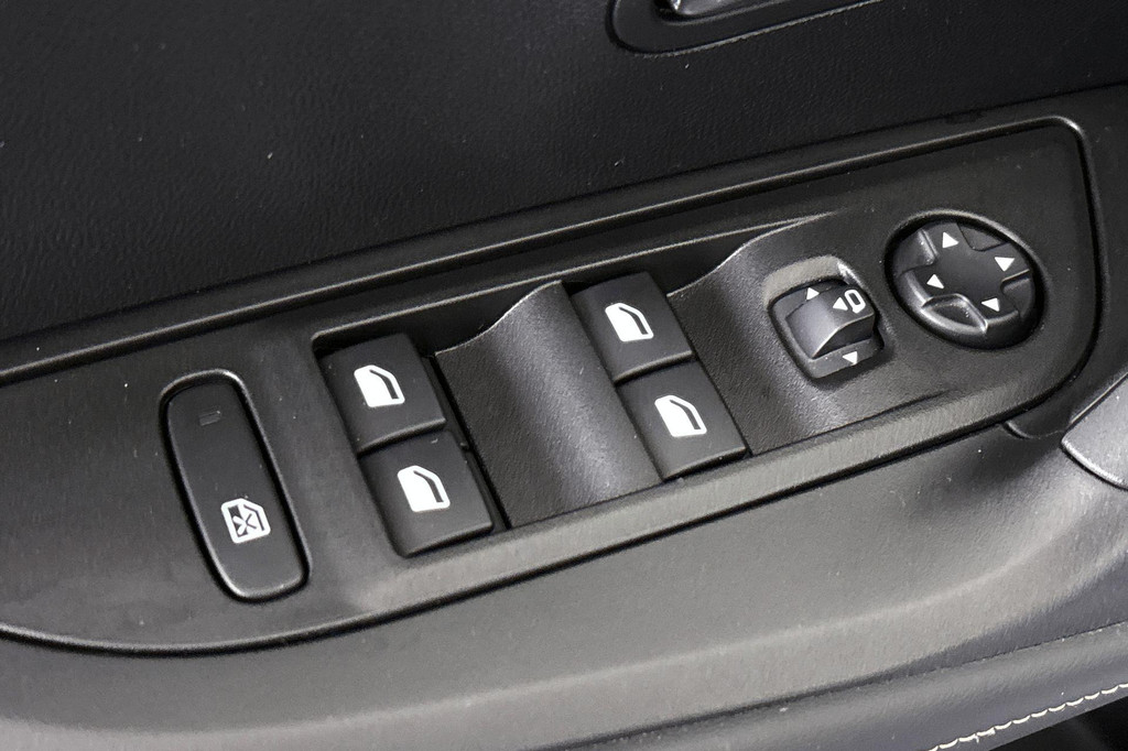 Peugeot 2008 (KKV34K) met abonnement