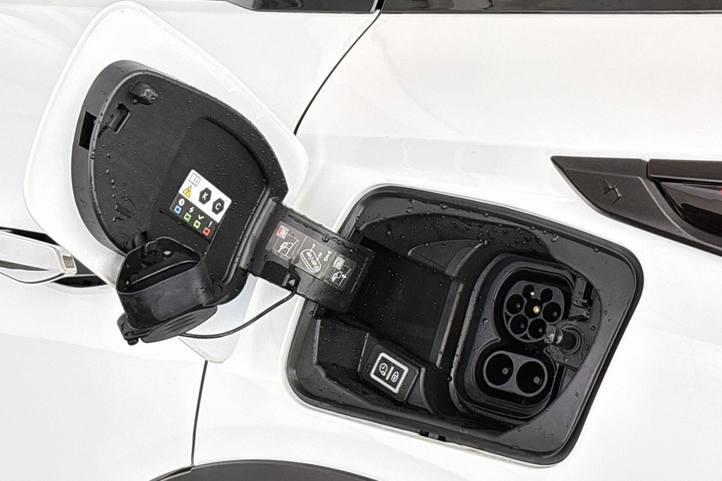 DS DS 3 (S259JJ) met abonnement