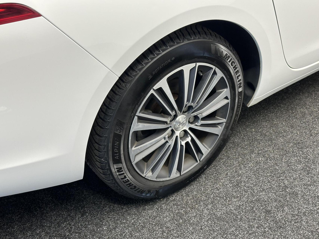 Peugeot 308 (K549TN) met abonnement