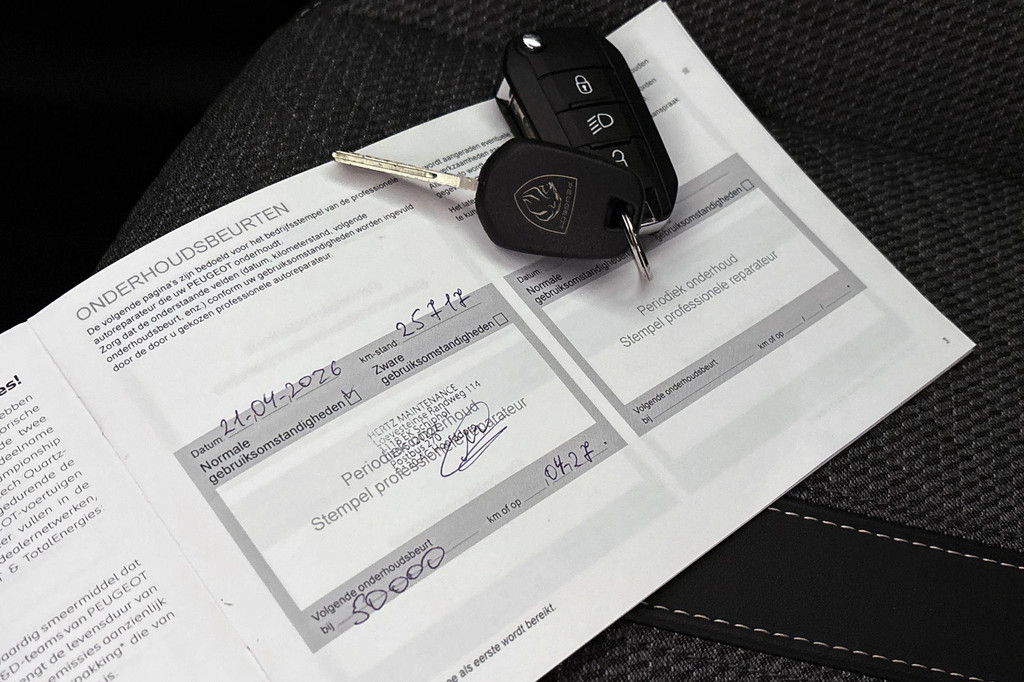 Peugeot 208 (HNT79F) met abonnement