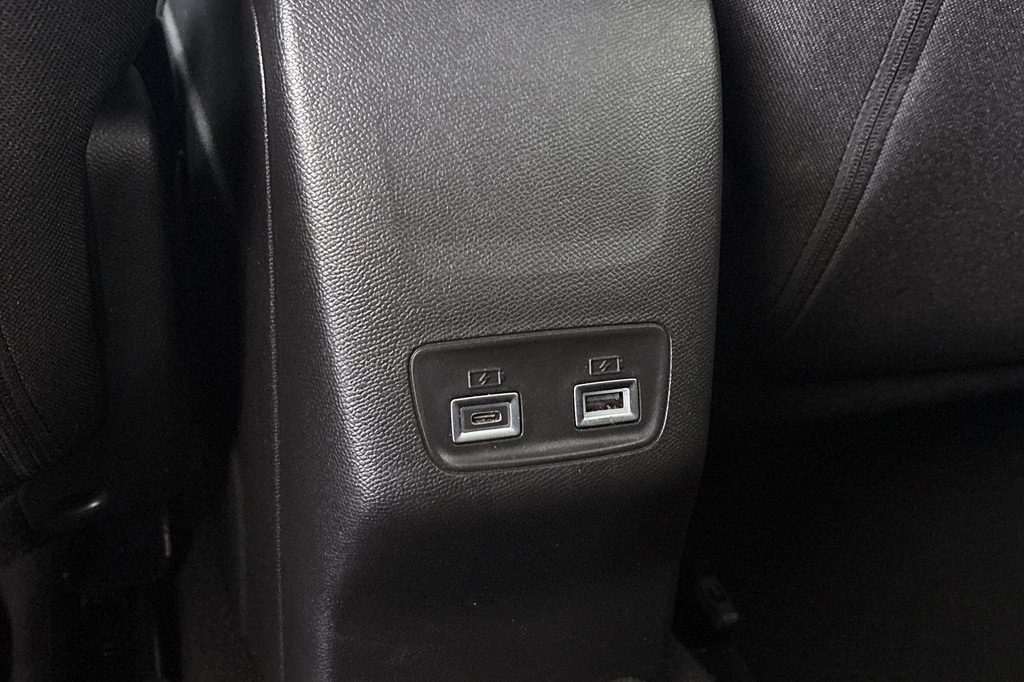 Peugeot 208 (HNT79F) met abonnement
