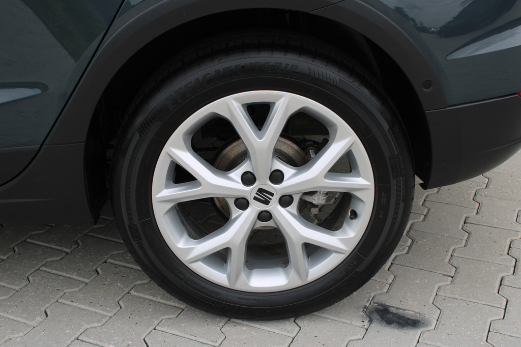 Seat Arona (KLV54H) met abonnement